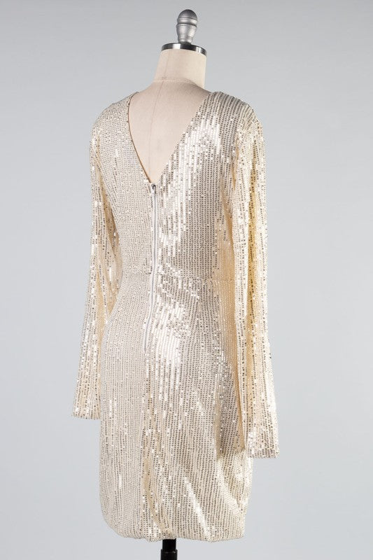 ROBE À SEQUINS COL EN V