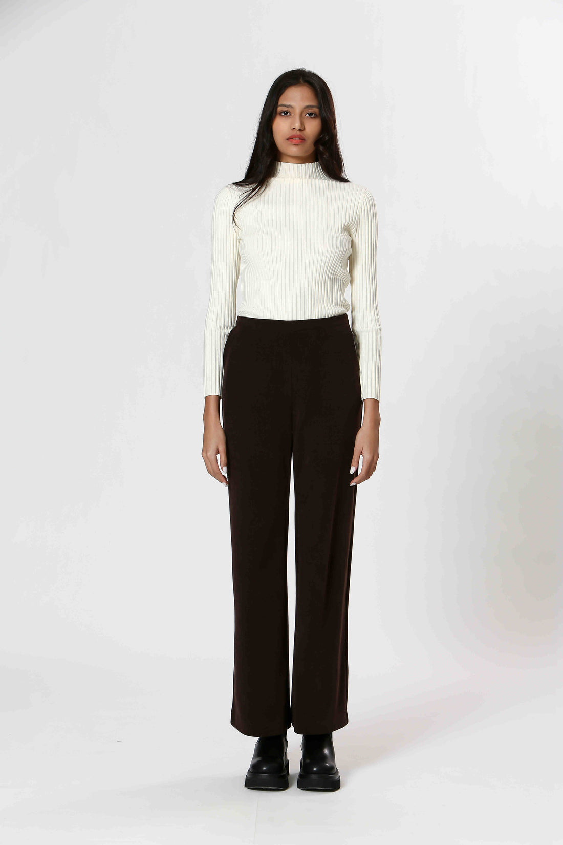PANTALON LARGE EN DAIM