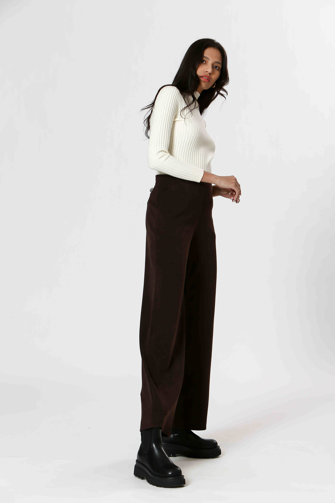 PANTALON LARGE EN DAIM