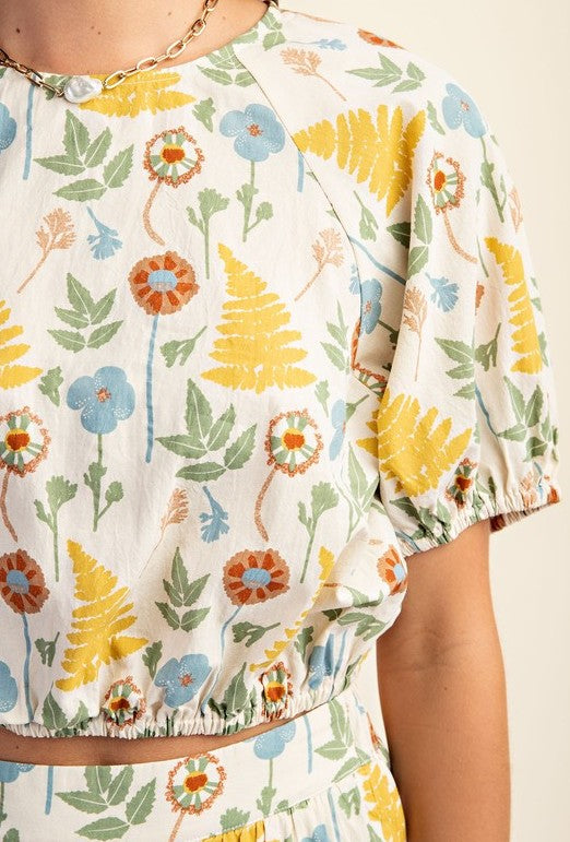 Haut à manches courtes avec ceinture élastique
