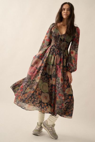Robe paysanne fleurie à manches longues