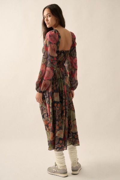 Robe paysanne fleurie à manches longues