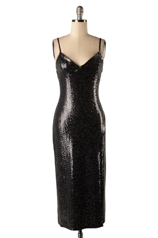 Robe moulante mi-longue à sequins sans manches avec fente