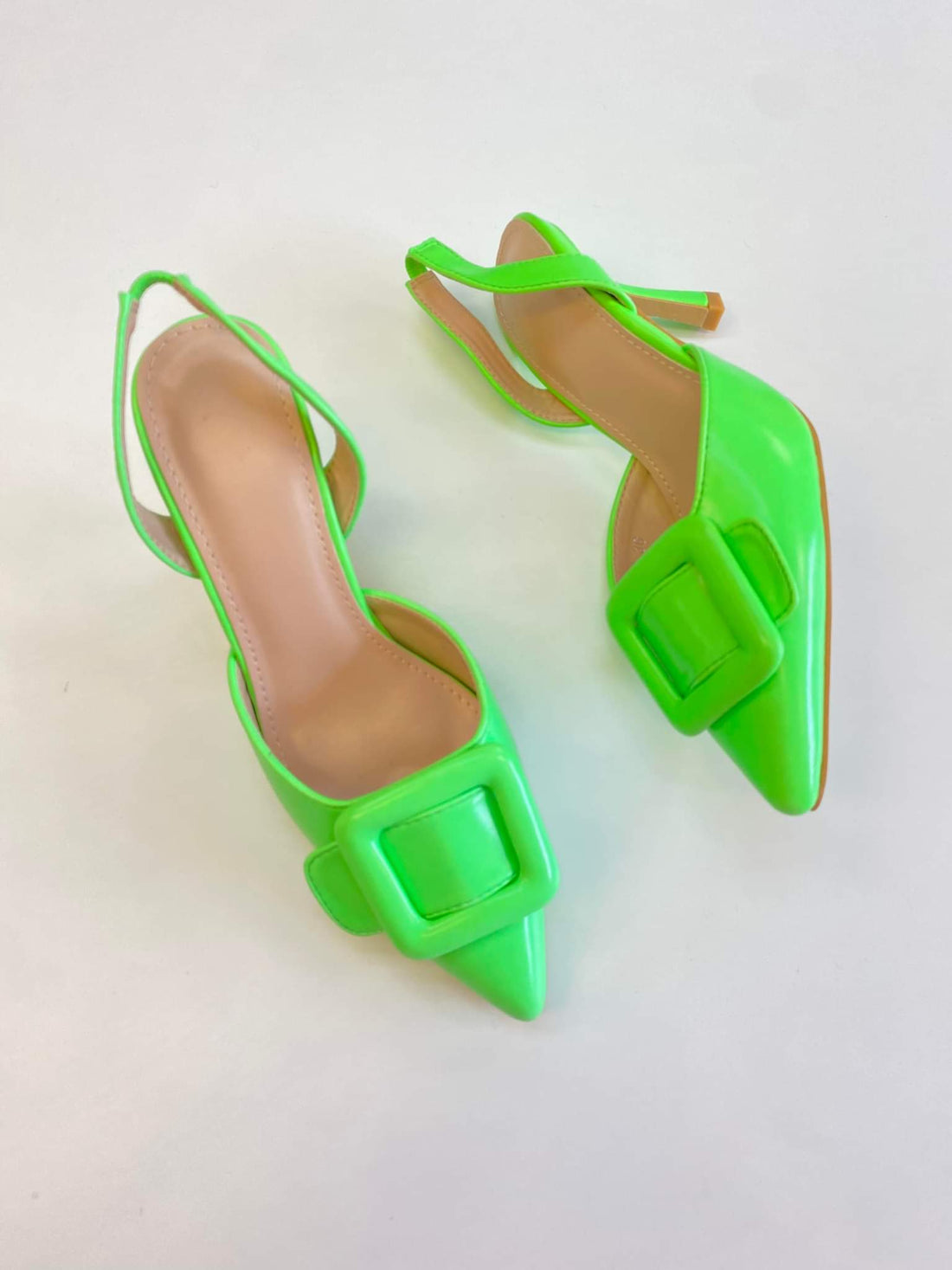 TALONS À BOUCLE