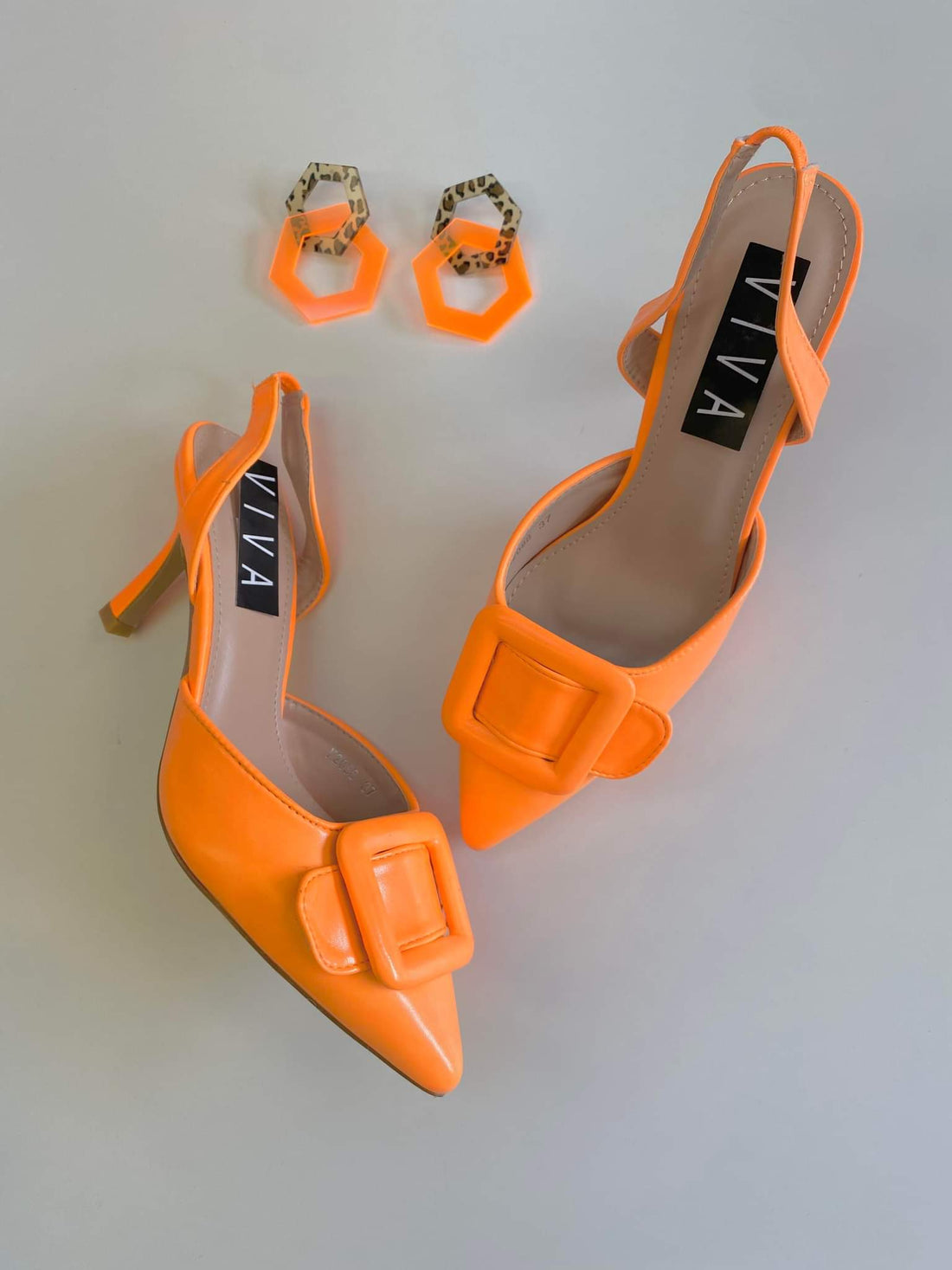 TALONS À BOUCLE